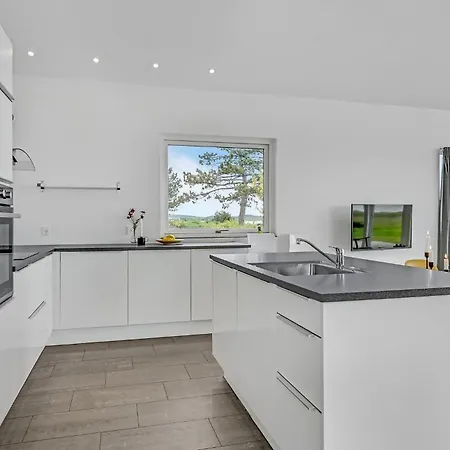 Feriehus Amazing In With Kitchen